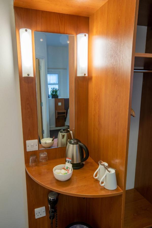 Redwings Lodge Solihull Eksteriør bilde